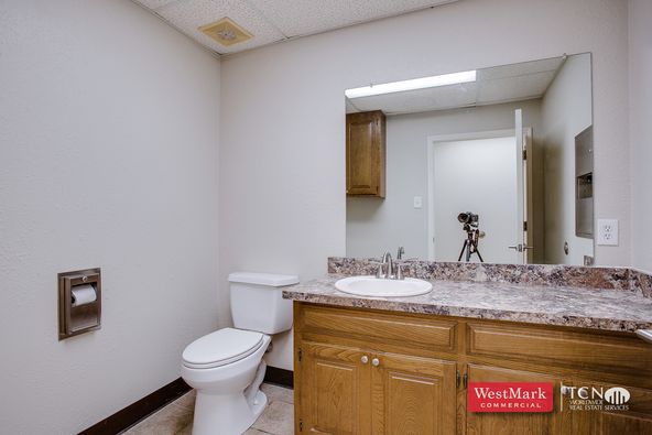 Office Space on 69th & Slide: 5145 69th St, Lubbock, TX 79424